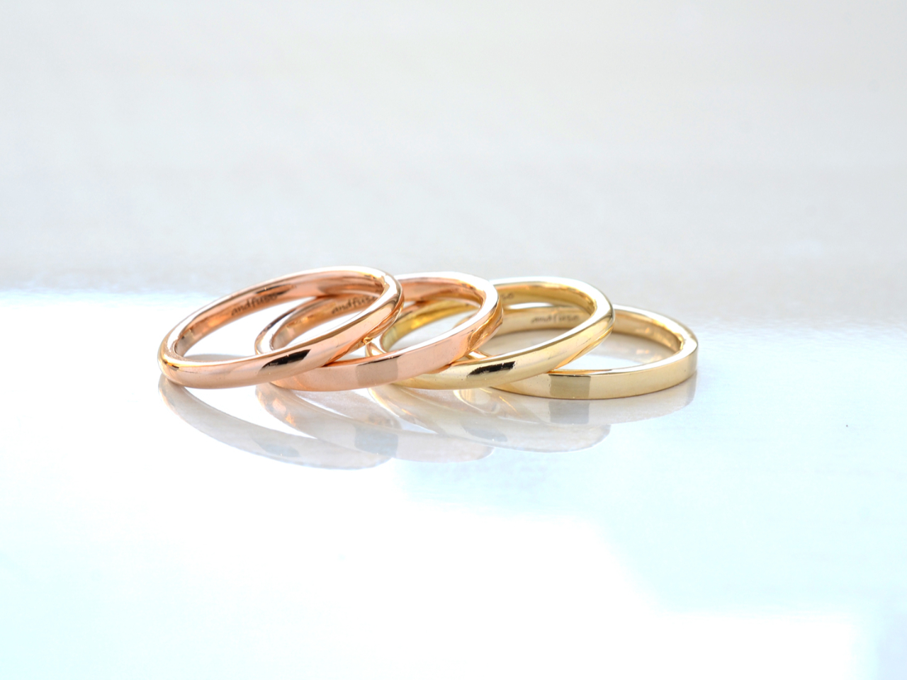 10sNS[hA10CG[S[h2ނ炨Iт܂BꂼbۃfUCAłfUCpӂĂ܂B