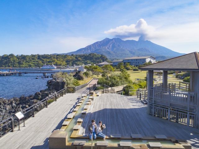 桜島溶岩なぎさ公園で休憩中!