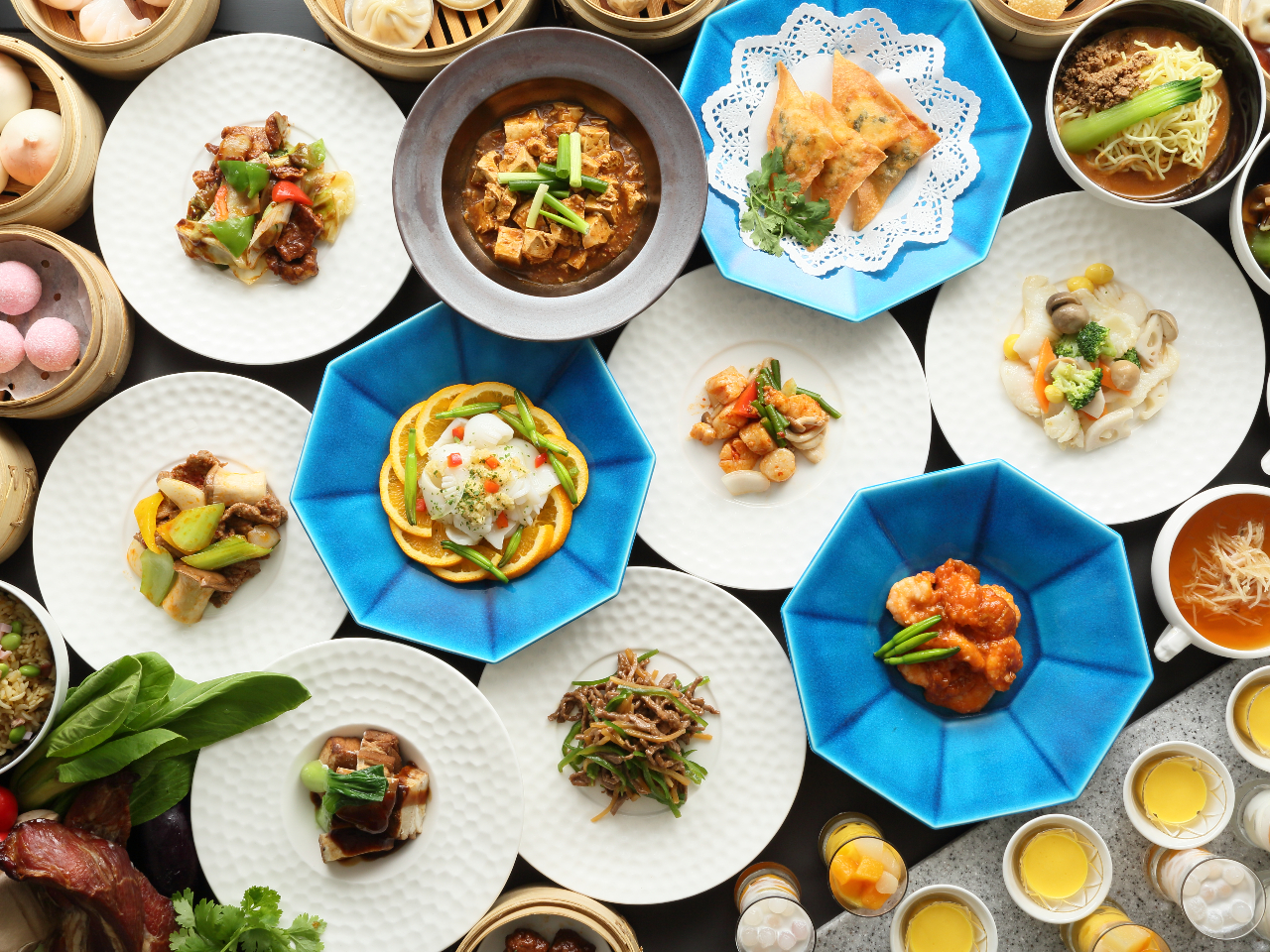 約50種類の料理がオーダー制の食べ放題