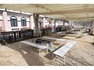 豊田市山間部 屋根付きバーベキュー 食材は持ち込み 雨でも安心 涼しい自然の中でbbq 手づくり工房 山遊里 じゃらん遊び体験