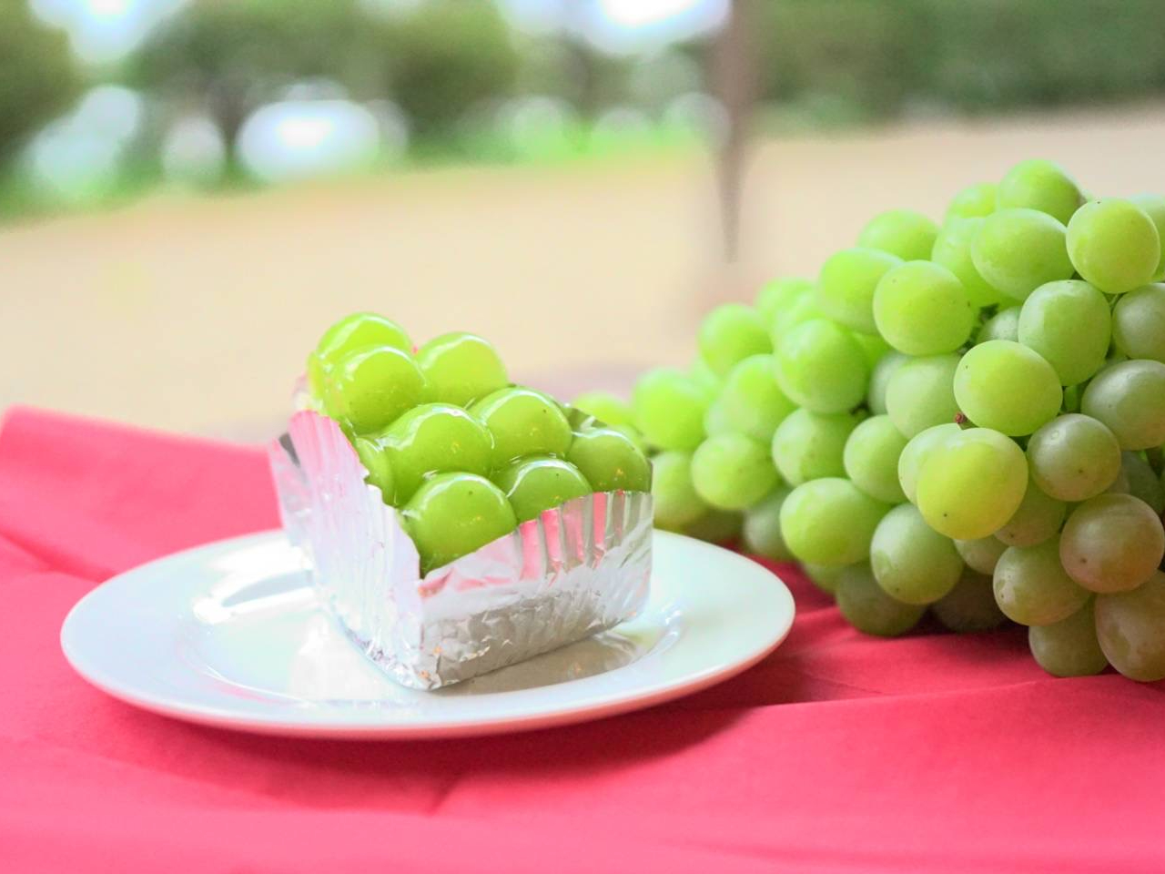 焼き菓子が中心の季節です。10月前半はシャインマスカットがあります。