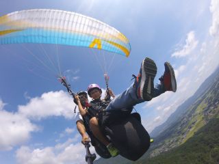 約5〜10分のフライトは、標高330mからスタート。眼下に広がる風景と爽快な風をお楽しみください。