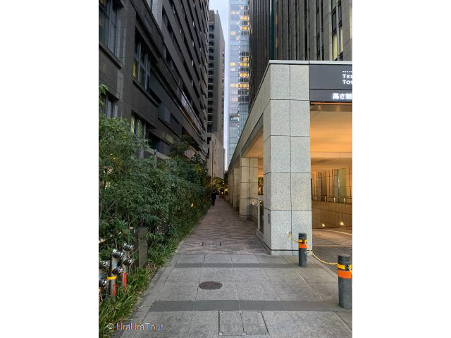 この道の先には何があるでしょうか?