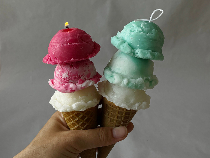 �A�C�X�N���[��