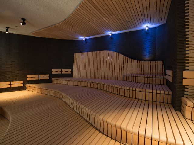 【中高温サウナ シュテフィ】