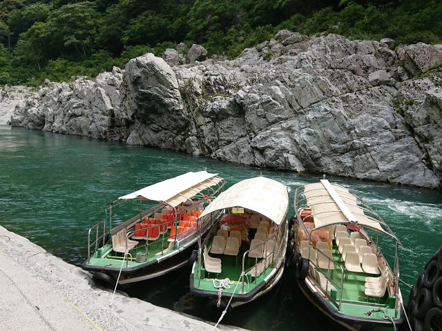 大歩危峡観光遊覧船