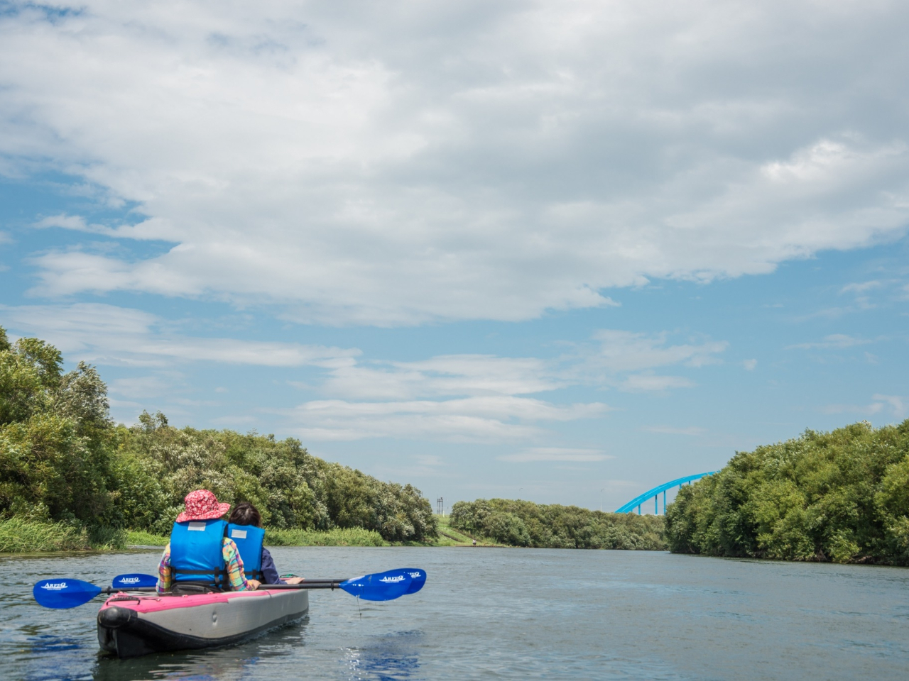 ゆったりとした流れの千歳川、6.5kmをほぼプライベートで下ります。