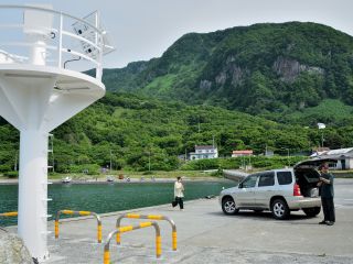 かつては陸の孤島と呼ばれた断崖絶壁が続く海岸線をめぐる釣り体験です。最終目的地の増毛町まであと100kmのドライブと釣り体験をお楽しみください。