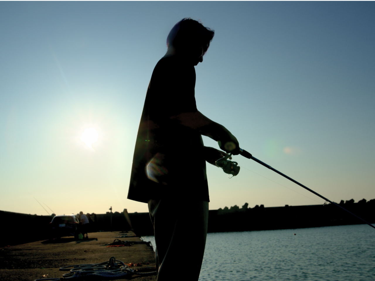 奥深さを感じるヘチ釣り、遠くへ飛ばせば釣れるものでもないことを感じます。はじめの一歩にはおすすめの釣りです。