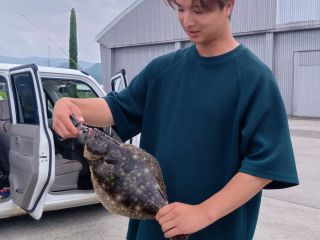 札幌からのアクセスもよく、天然の良好として栄えた小樽港での釣り体験プログラムを行っております。お子様から大人まで、初めての第一歩を応援する企画です。