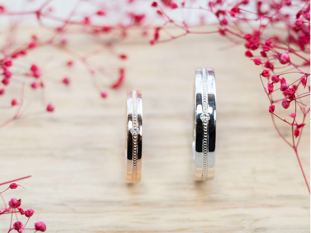 大切な記念日や北海道旅行の思い出にぴったりの指輪をお作りいただけます。お好きな宝石やダイヤモンドはもちろん、『北海道マーク』の刻印も可能。