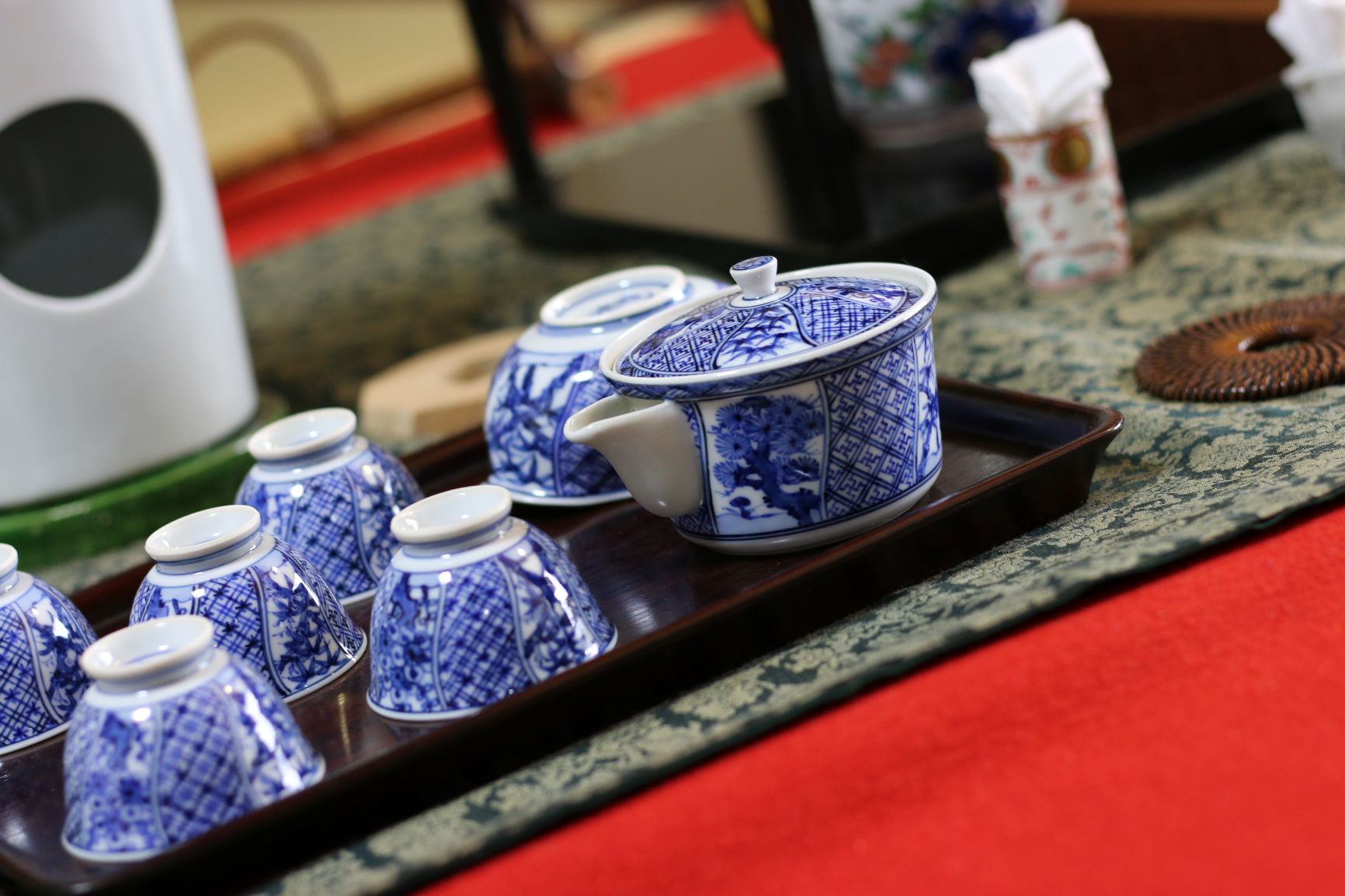 煎茶道具は小ぶりでかわいいです茶の湯とは全く違うお道具類にも注目です