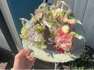 プリザーブドフラワーやドライフラワー をたっぷり入れて可愛いブッダナッツを作りませんか♪