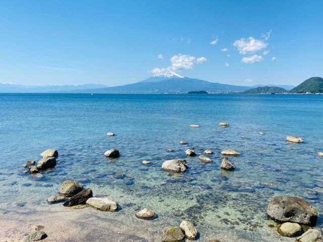 日本一水質が良い沼津の海沿いをサイクリング。富士山が見える場合もございます。