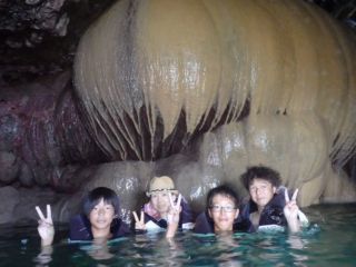 宮古島 シーカヤック 鍾乳洞へシーカヤックで行で探検ツアー 宮古島スノーケル るり色lab じゃらん遊び体験