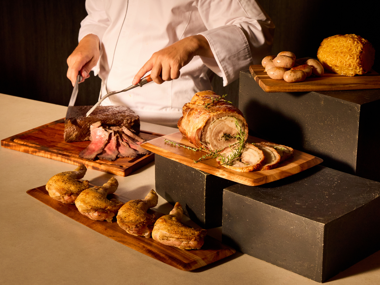 y~[gXe[VzVFtڂ̑OŃJbgĂ񋟂R[i[B oĂ̔MX̔A\B