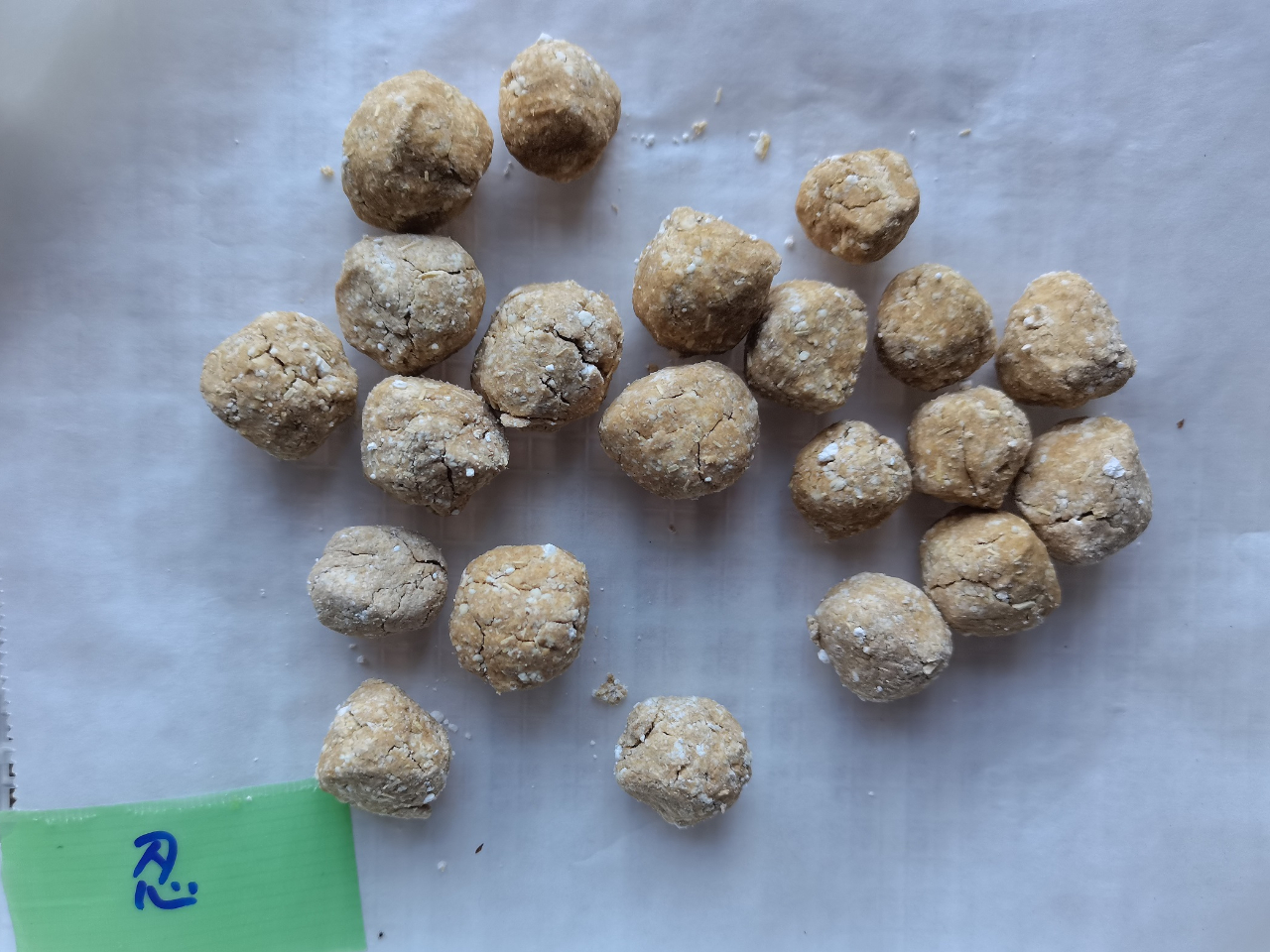 ������B���͑�ϋM�d�Ȑ����H�ނ��g���Ă��܂�