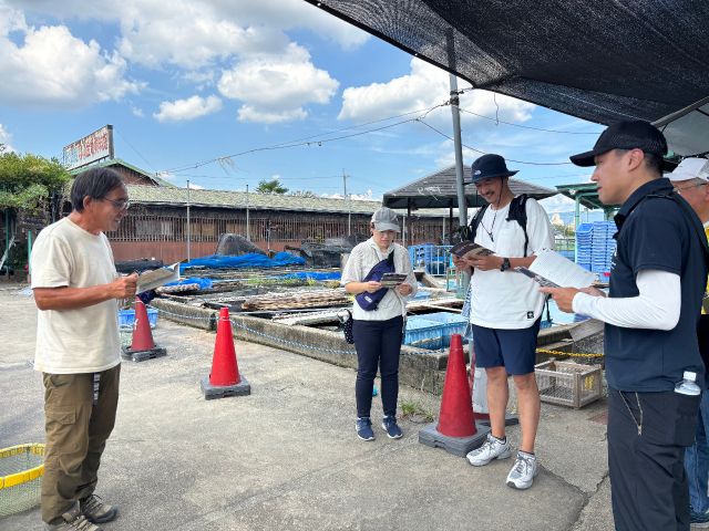 金魚のふる里やまと錦魚園で金魚伝来300年の歴史解説