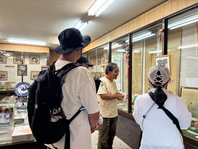 私設「金魚資料館」には古い文献などが展示されており、自由に見学することができます