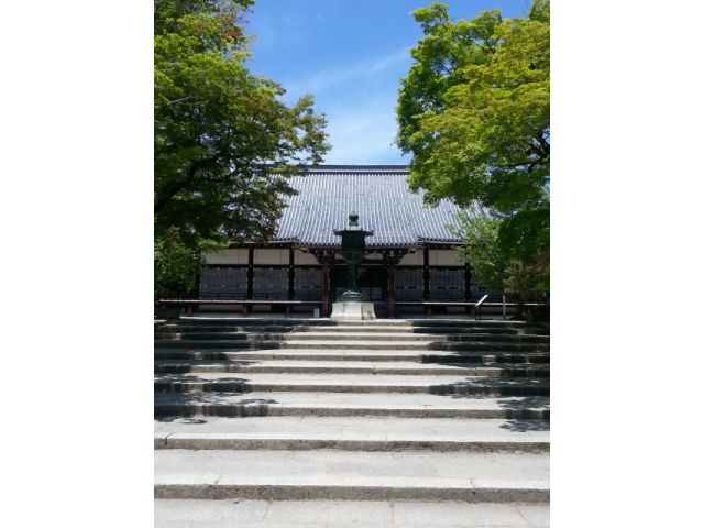 仁和寺は、皇室とゆかりが深く京都の中で最も格式の高い寺院