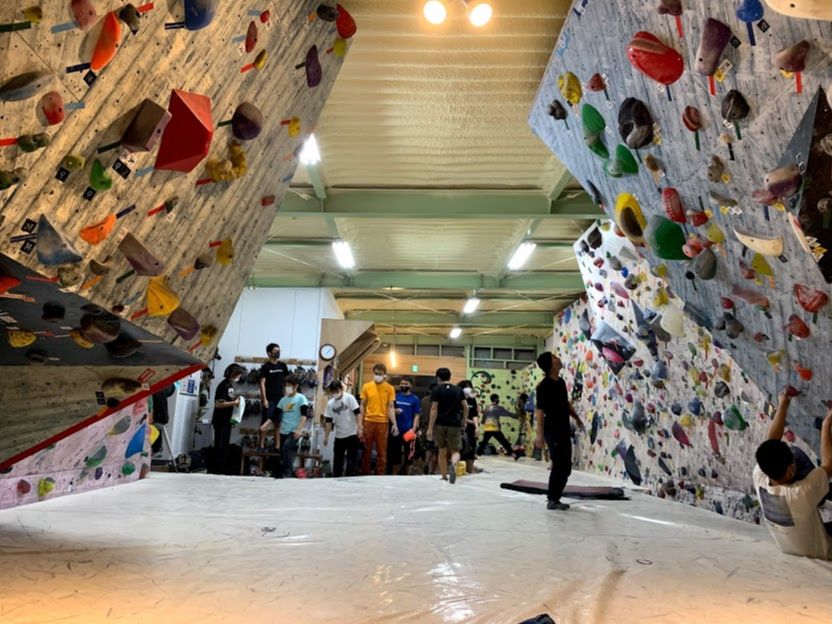 初心者歓迎 トライアルコース 手ぶらでok スタッフが丁寧にレクチャー 子供も安心して登れる ファミリーにもおすすめ 初回登録料 講習料 レンタルシューズ込 Mono Climbing Studio 大村店 じゃらん遊び体験 初心者歓迎 トライアルコース 手ぶらでok スタッフが丁寧にレクチャー 子供も安心して登れる ファミリーにもおすすめ 初回登録料 講習料 レンタルシューズ込 Mono Climbing Studio 大村店 じゃらん遊び体験