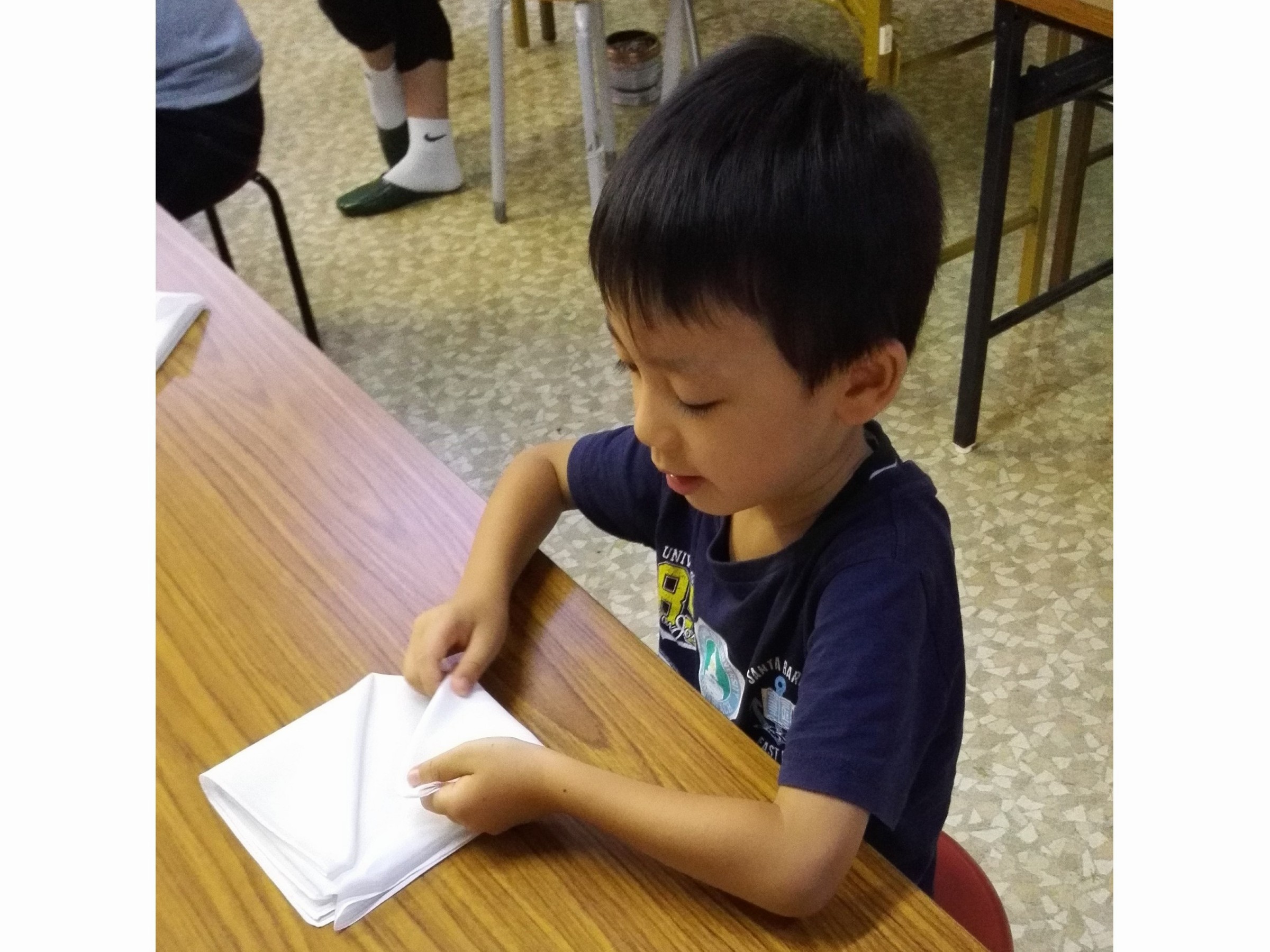 �܂莆���ł��邭�炢�̔N��璧��\�B���Ŋ���H���͓����̕��A�������͍u�t������`���B