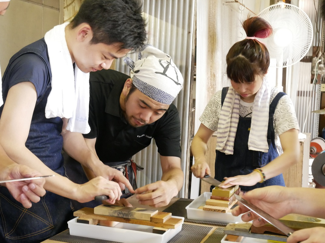 プロの職人が教える《包丁の研ぎ方スクール》