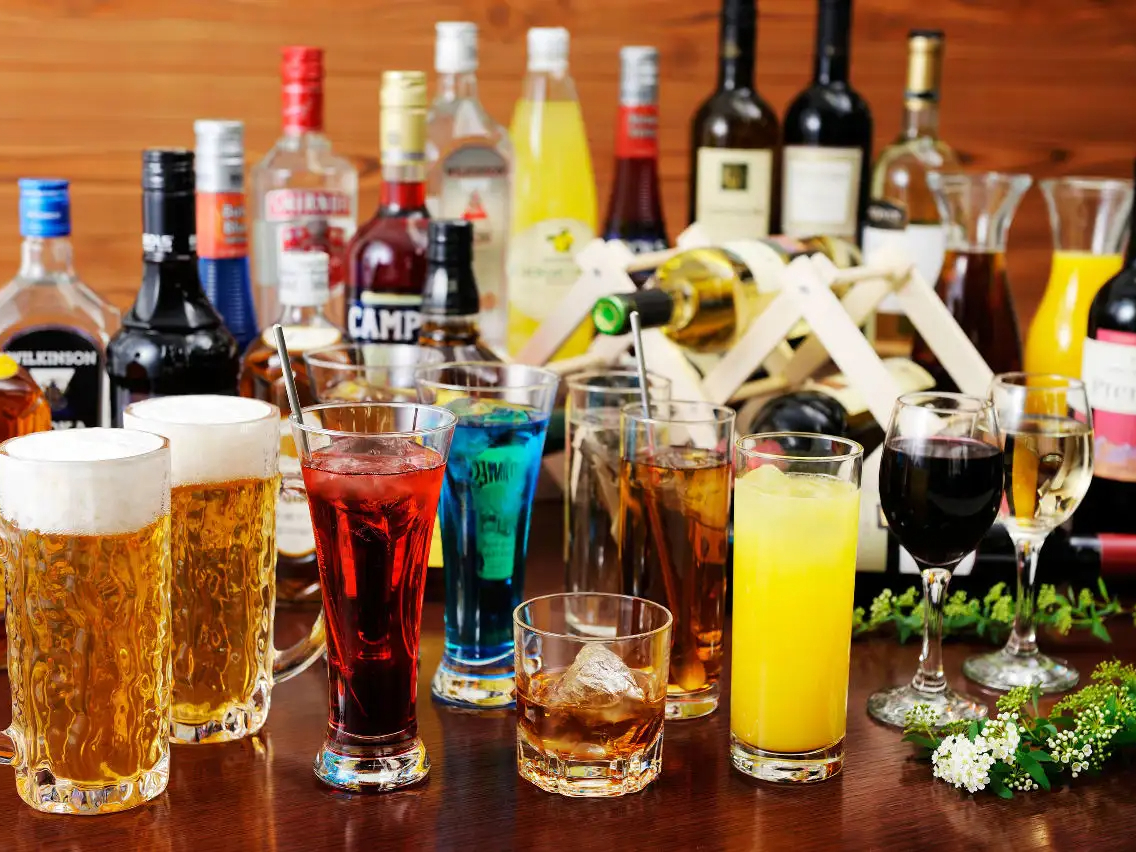 セルフスタイルのアルコールバー90分1800円(当日のお会計となります)