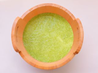 抹茶の香り立つ足湯