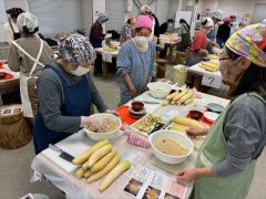 初めての方、1人参加大歓迎♪講師の方が丁寧に教えてくれます。