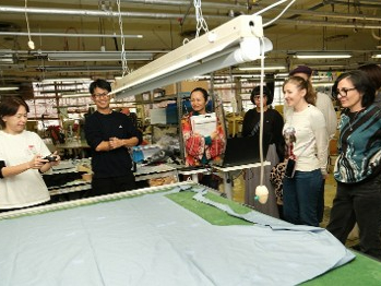 �H������w