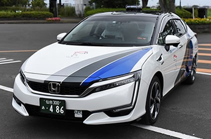 ※車両の一例です※水素で作った電気で走る、CO2を全く排出しないホンダの燃料電池車「CLARITY FUEL CELL」を東北のタクシー会社