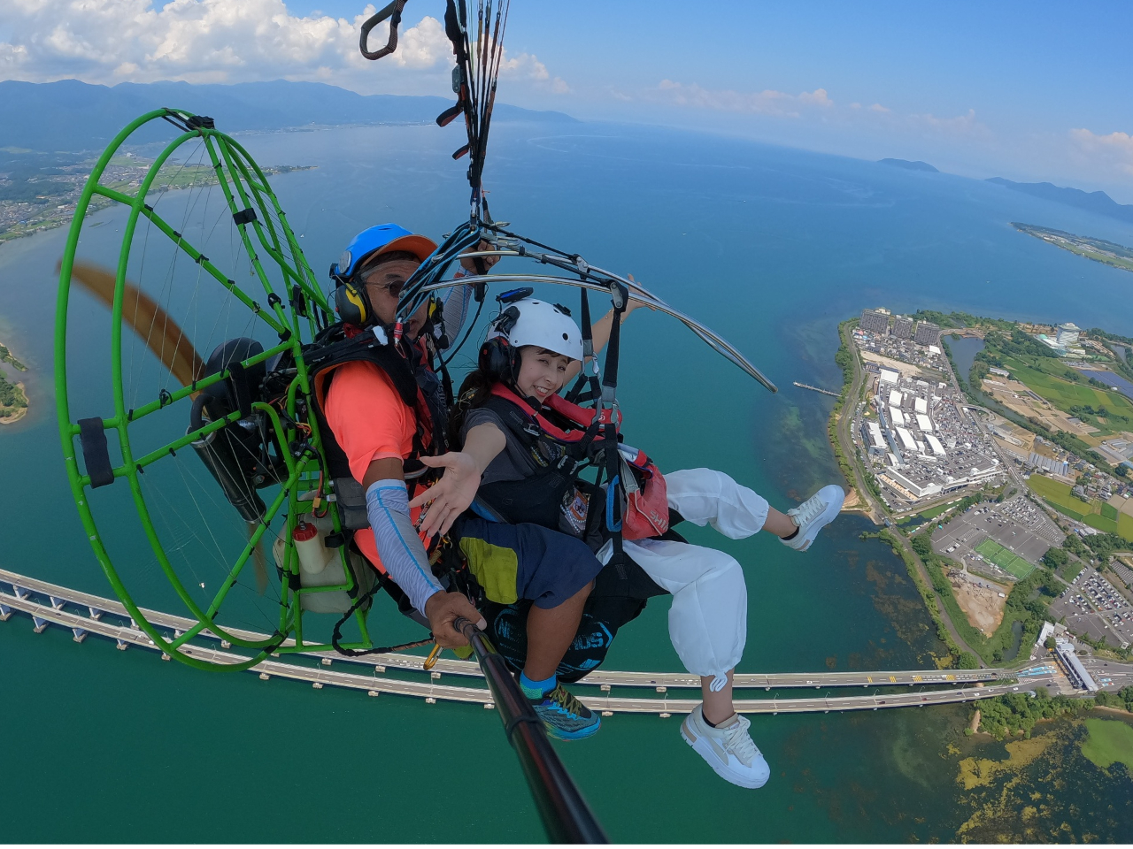 ８月２０日予定★　モーターパラグライダー　★飛行機★ ☆パラグライダー・モーターパラグライダー☆】琵琶湖の空を飛んで気分