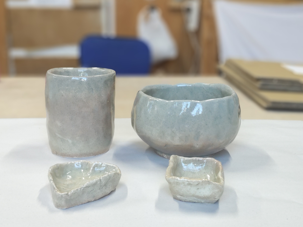 ツヤのある釉薬です。