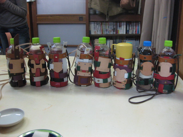 今までに出来上がったホルダーの一部です。