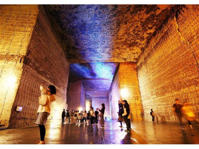 じゃらん限定 入場券 ジェラート ロケ地としても有名 大谷石採掘の歴史を感じた後は隣接のカフェで一息 大谷資料館 じゃらん遊び体験 じゃらん限定 入場券 ジェラート ロケ地としても有名 大谷石採掘の歴史を感じた後は隣接のカフェで一息 大谷資料館 じゃらん遊び体験