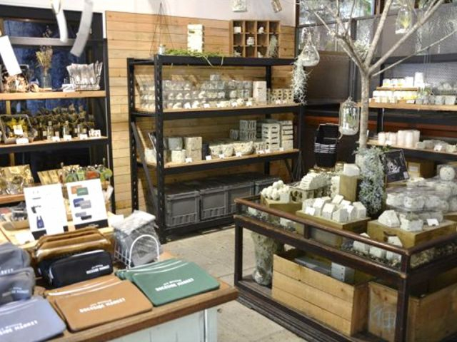 mOYA MUSEUM ROCKSAIDE MARKETnFs{̓`H|iuJ΂̒ivu{̎ʂvȂǁAnfBNtĝyYiLxȂXI