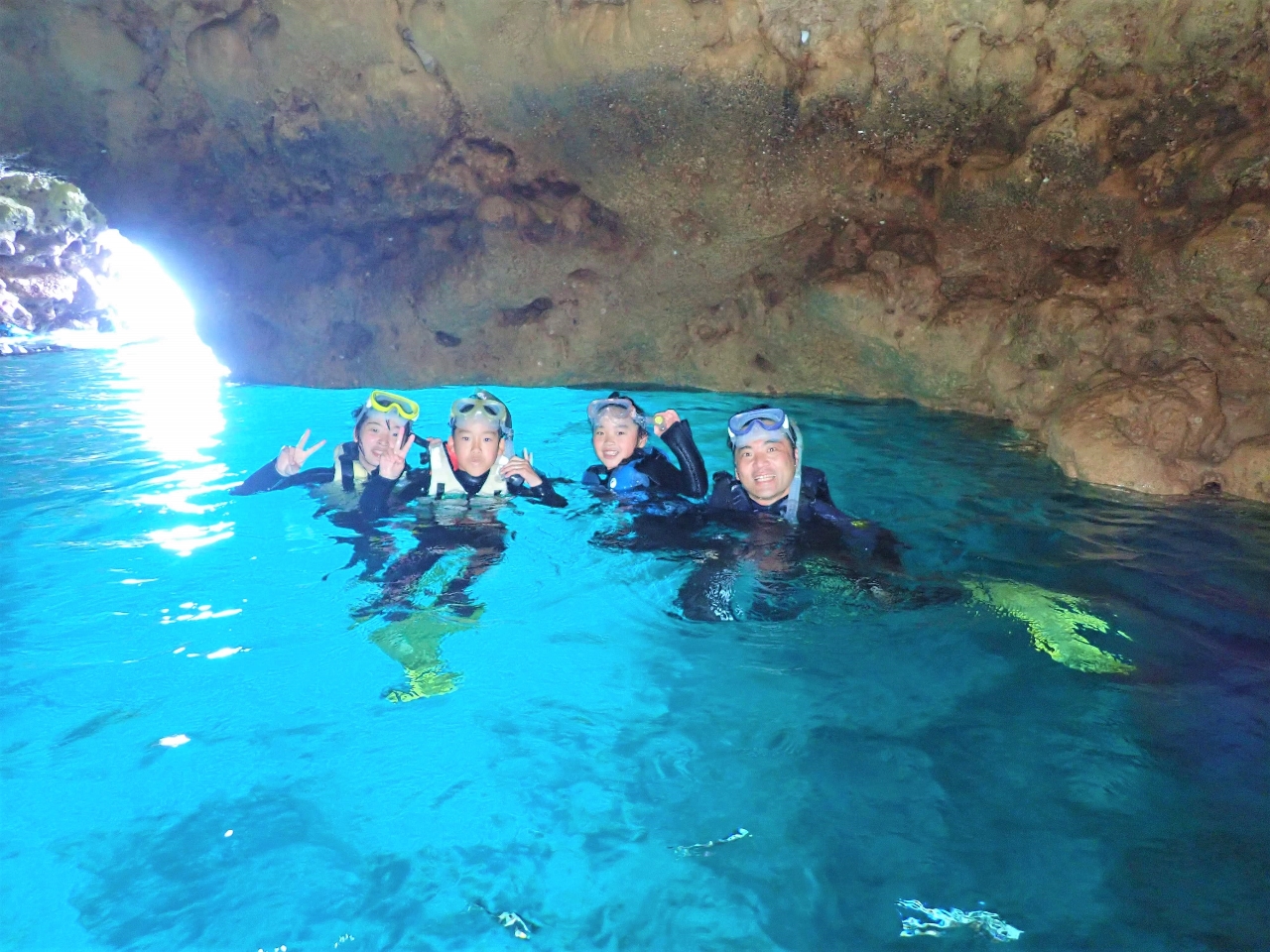 ̓AŋLOBeIt@~[AAJbvɐlCI3΂QOK