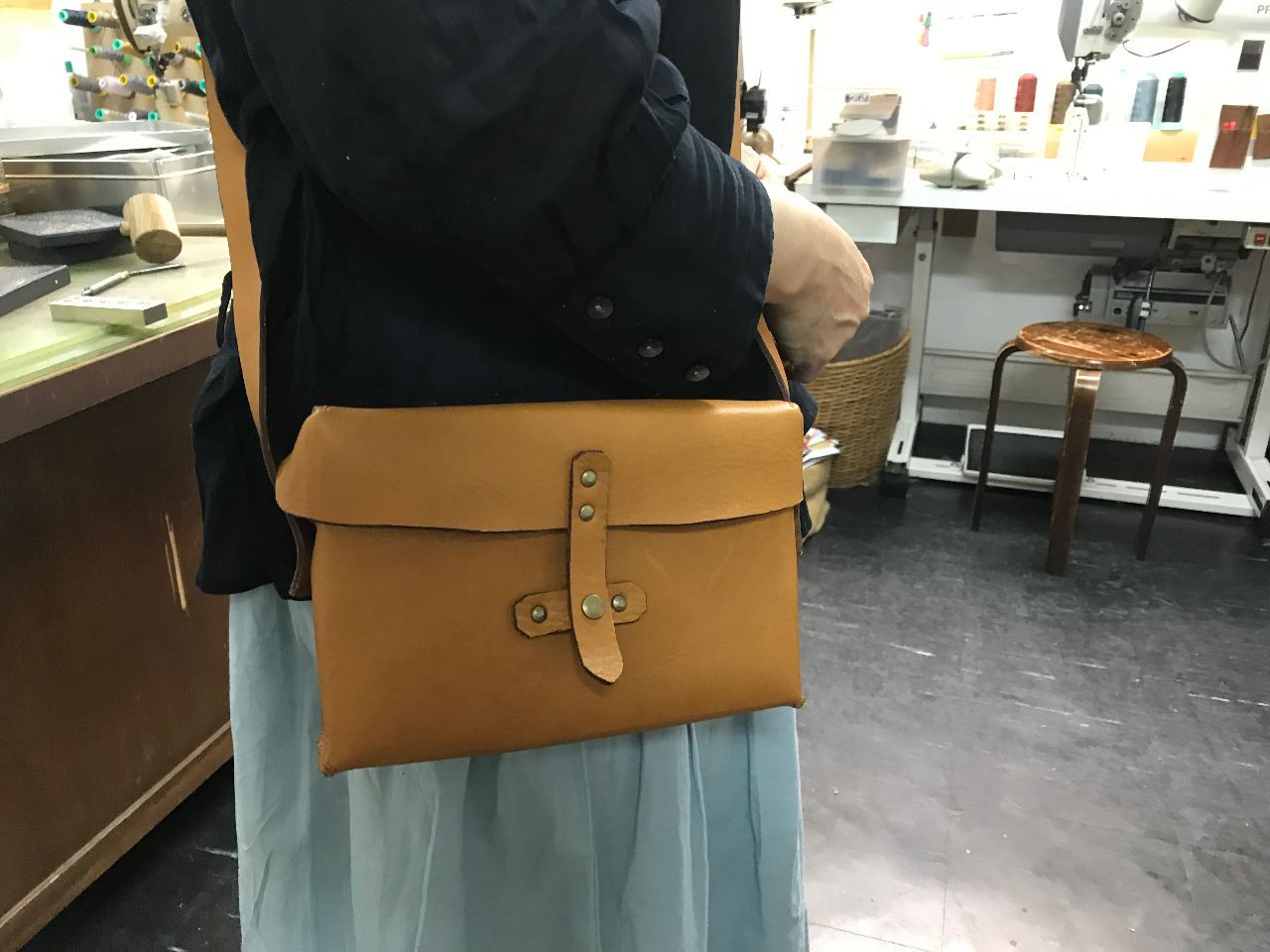 大阪 本町 レザークラフト1日ワークショップ Coco Handwork Shoes じゃらん遊び体験