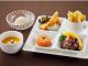 お子様プレートあります(別途料金3795円(税込))ご利用の方は1日前の17時までにWEB予約の概要欄へ記載、またはお電話でご注文ください 。写真は洋食メニュー