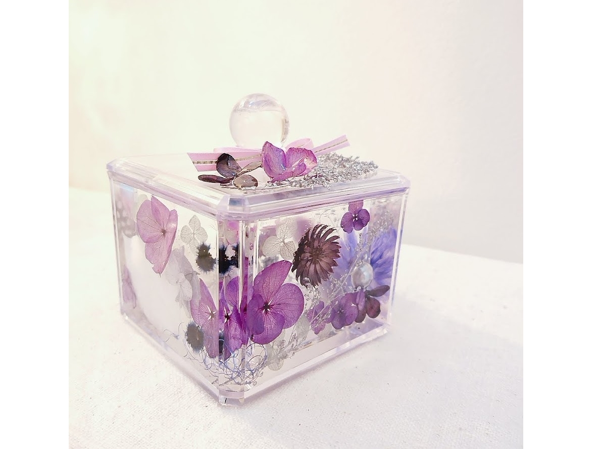 お客様の作品 蓋のデコレーションも追加料金なしでお作りいただけます