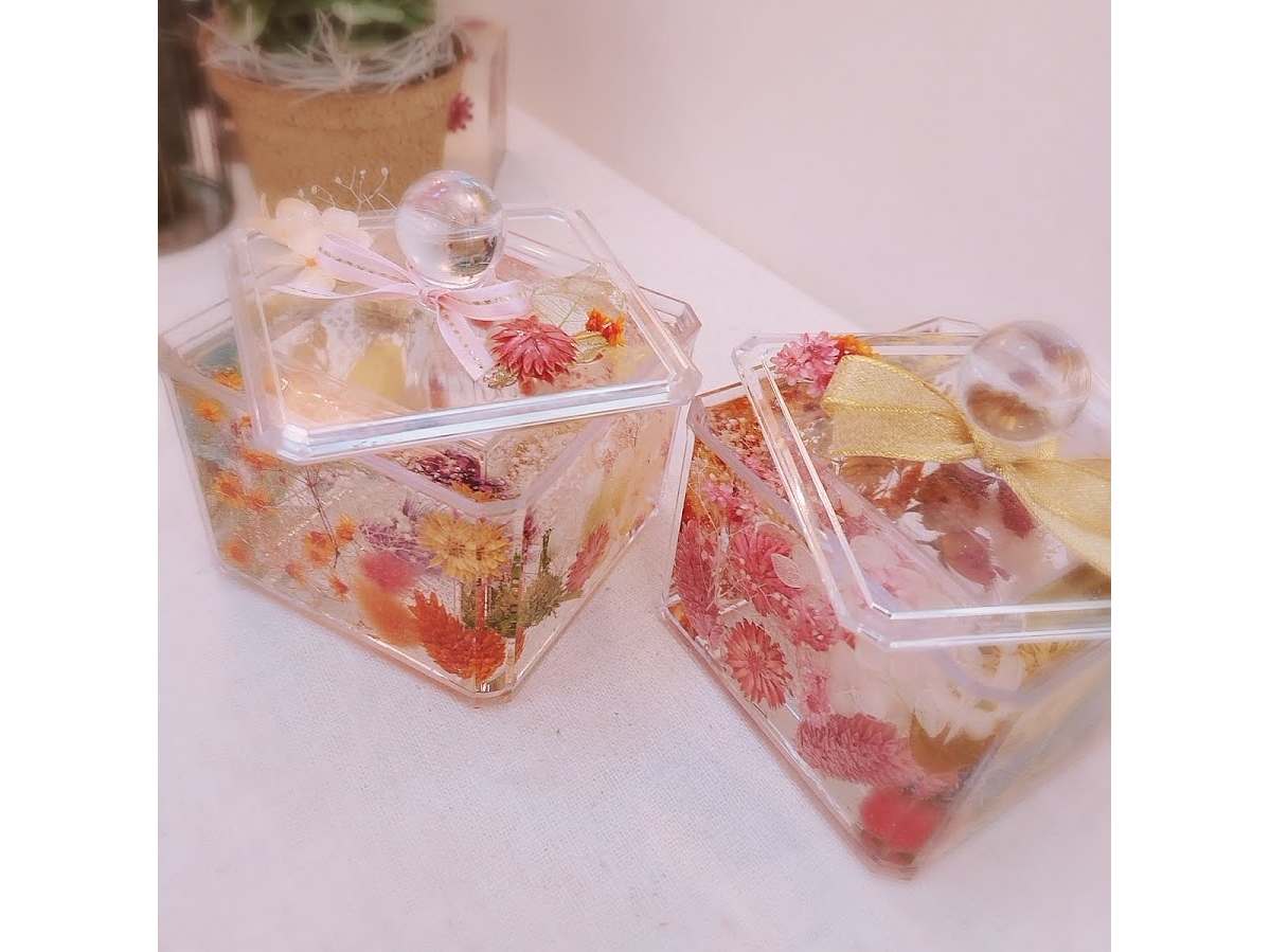 お客様の作品 蓋にデコレーションもしていただけます