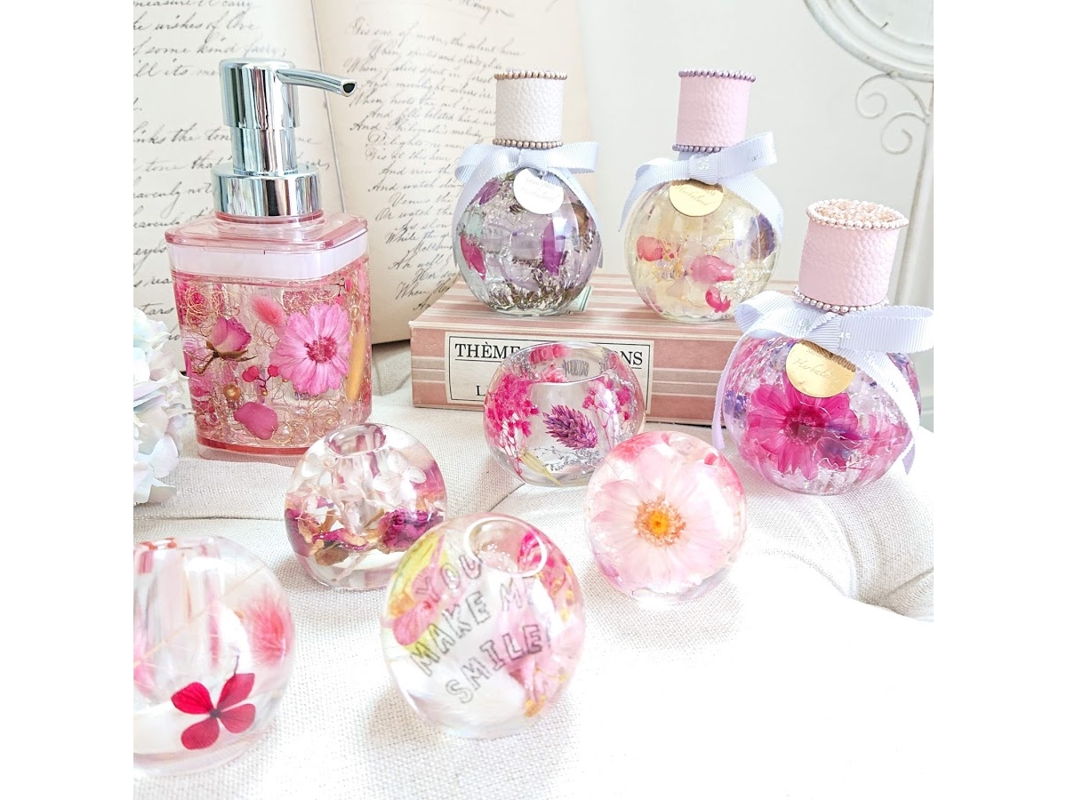 쐬̌ɂꂽqlœXɂĂĂ܂