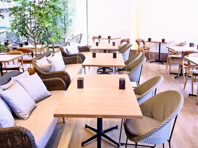 シェフズテーブルには、ソファー席のご用意もございます。ご家族におすすめです♪