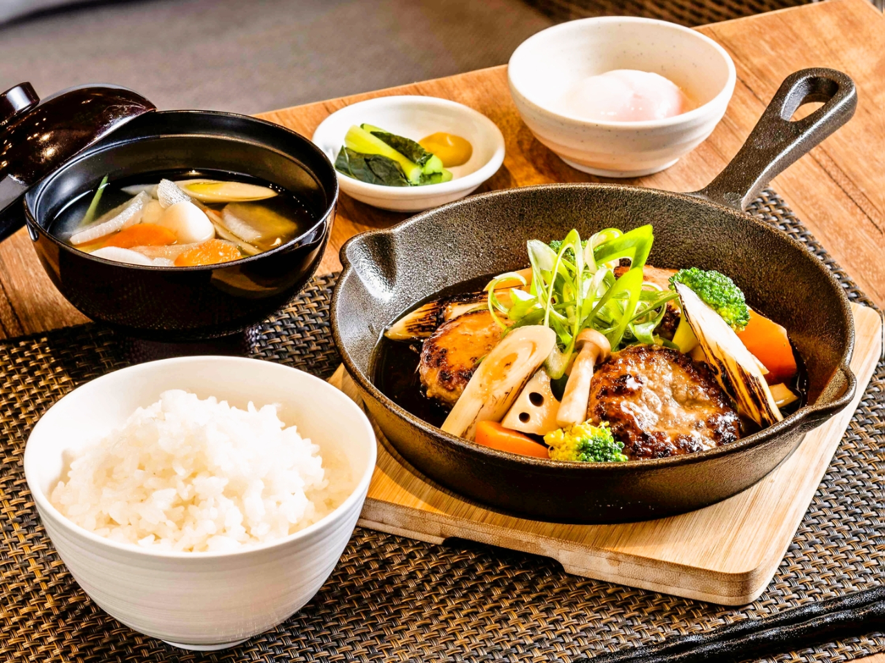 ◆県産野菜と特選ハンバーグの和風煮込み◆