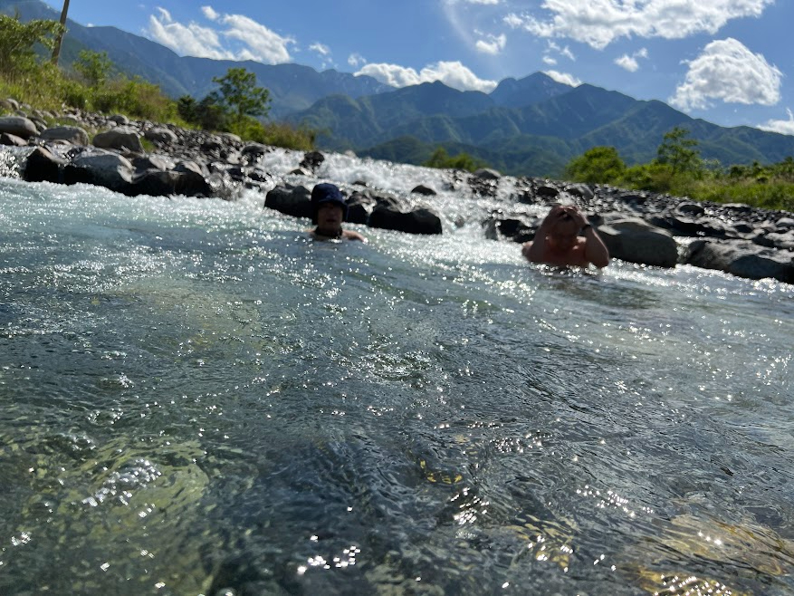 TEi͑O؁AC̓vsAbgB̂Ƃɋɏ̃CfBbVłOC҂Ă܂B