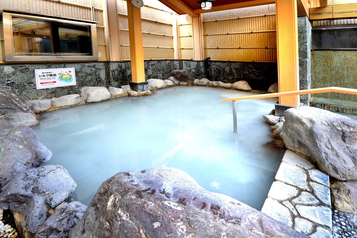 mFIVVNCnׂȃ~N̋CA͌̔GB̂̓VNɋP}CiXCIŐŜbNXĂ܂B