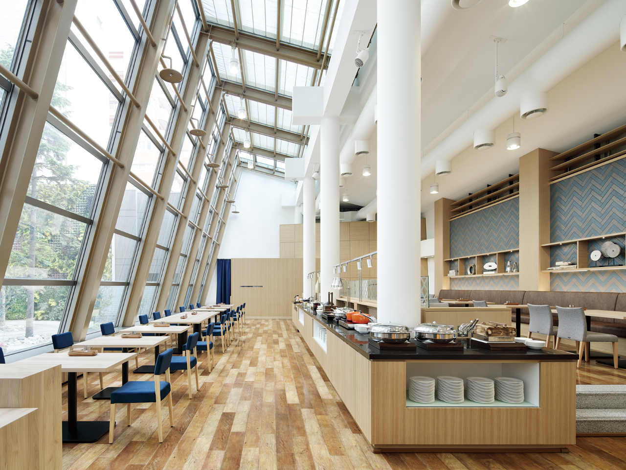 Restaurant LUONTO X uhX^_[h𖞂AVvŎRfUC