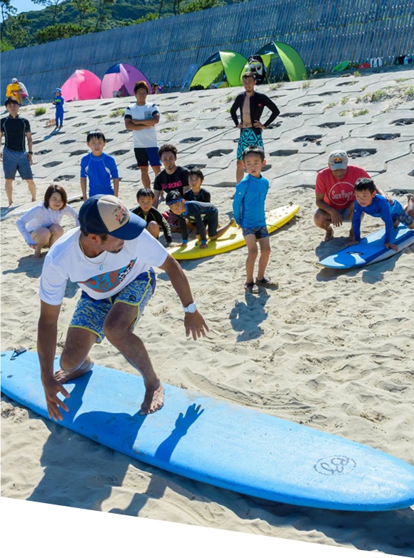 【初心者でも安心★サーフィン体験スクール】季節問わず楽しめるて福岡市内からも30...
