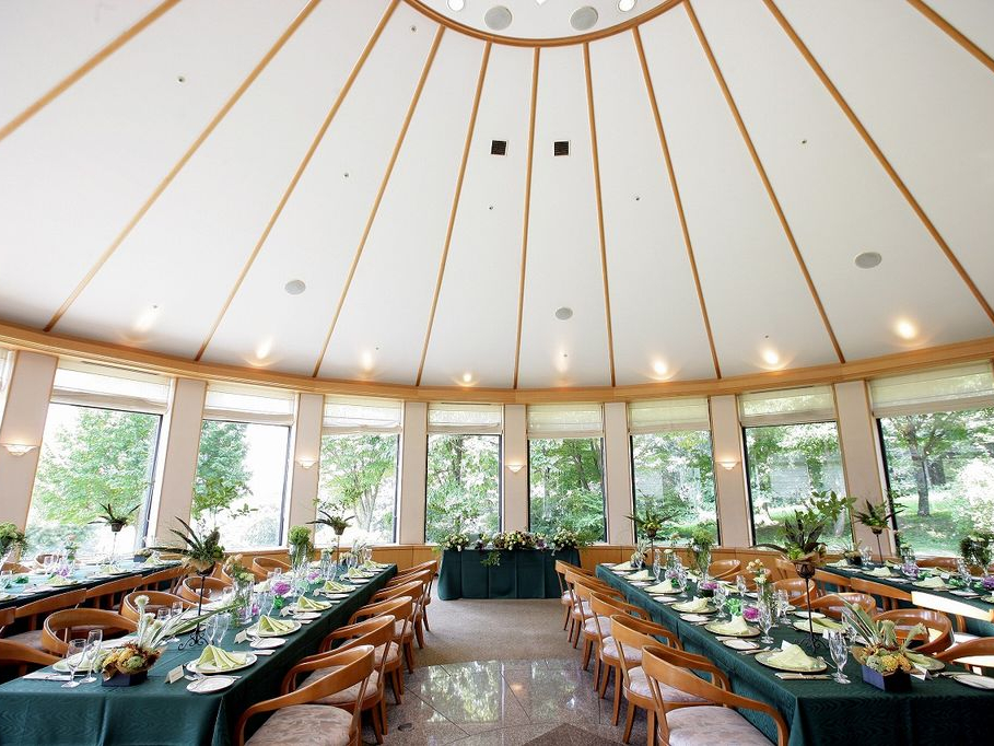 ł̂ȞR~D]̉HyB][gzê悤ȕ͋CŖ{it`𒸂܂BX̌iFɐÂɂƂґȋԂ̃XgB